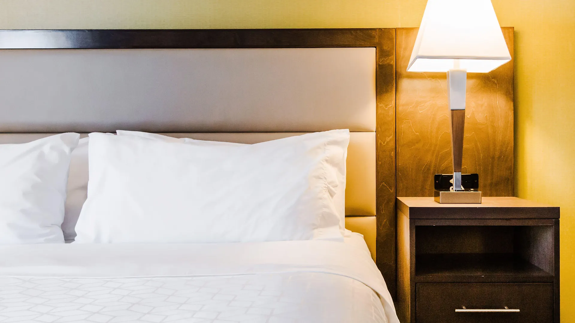 Hotel Candlewood Suites West Edmonton - Mall Area By Ihg