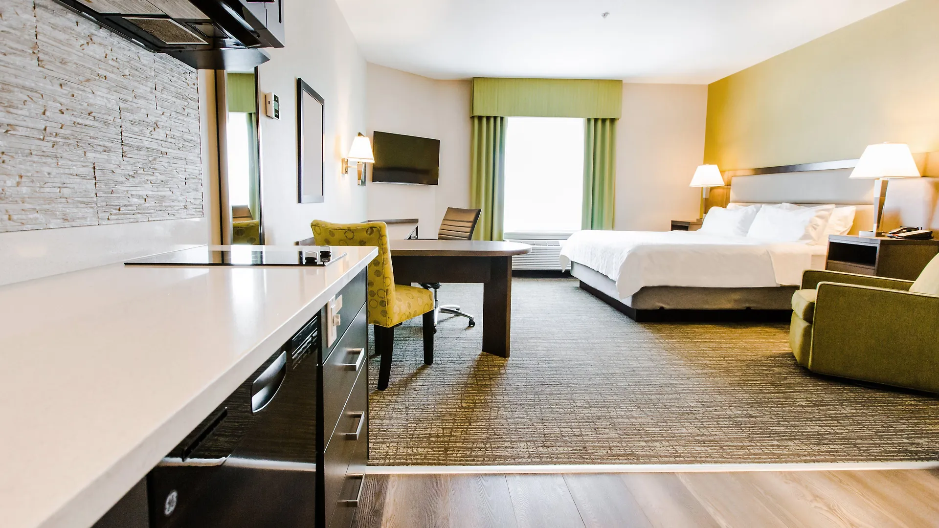 Candlewood Suites West Edmonton - Mall Area By Ihg