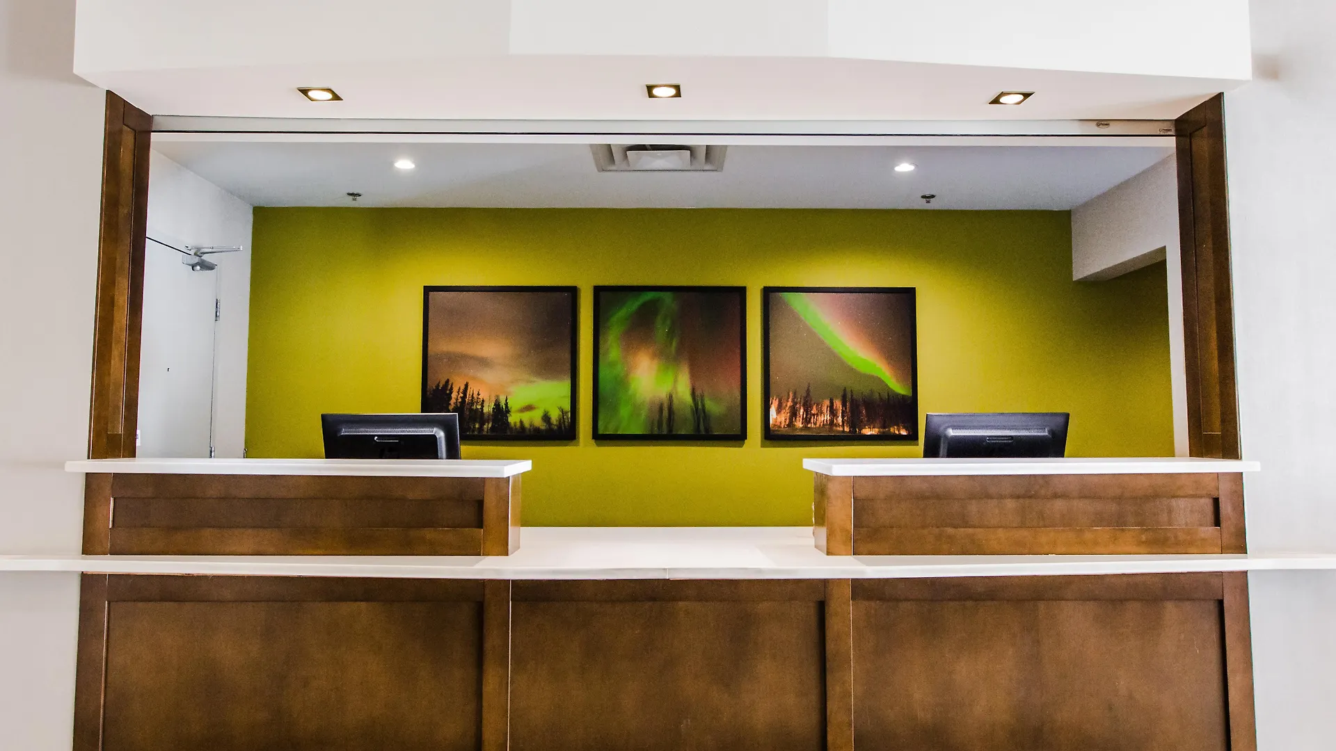 *** Hotel Candlewood Suites West Edmonton - Mall Area By Ihg Canada
