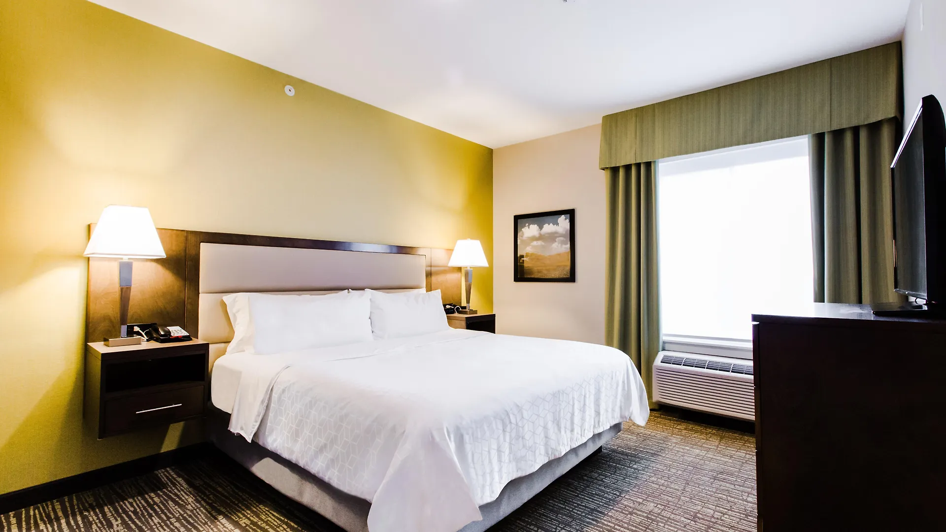 Candlewood Suites West Edmonton - Mall Area By Ihg Hotel