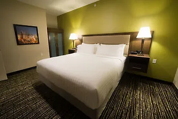 Hotel Candlewood Suites West Edmonton - Mall Area By Ihg